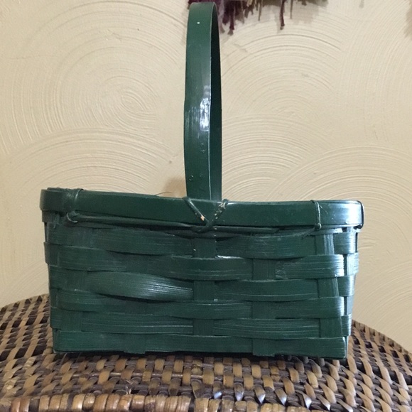 Merry Christmas Basket - Picture 3 of 9